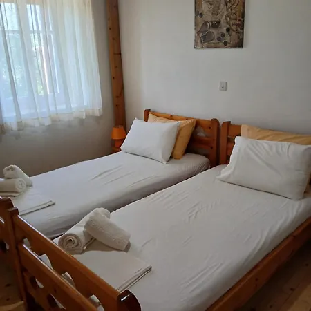 Kontrata Casa de Férias Pinakokhorion